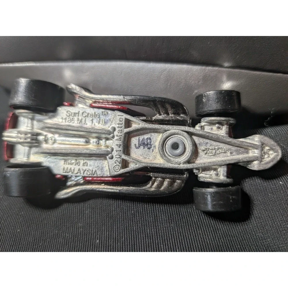 Hot Wheels Surf Crate Red Chrome Hot Rod Diecast Car Mattel 2014 Malaysia